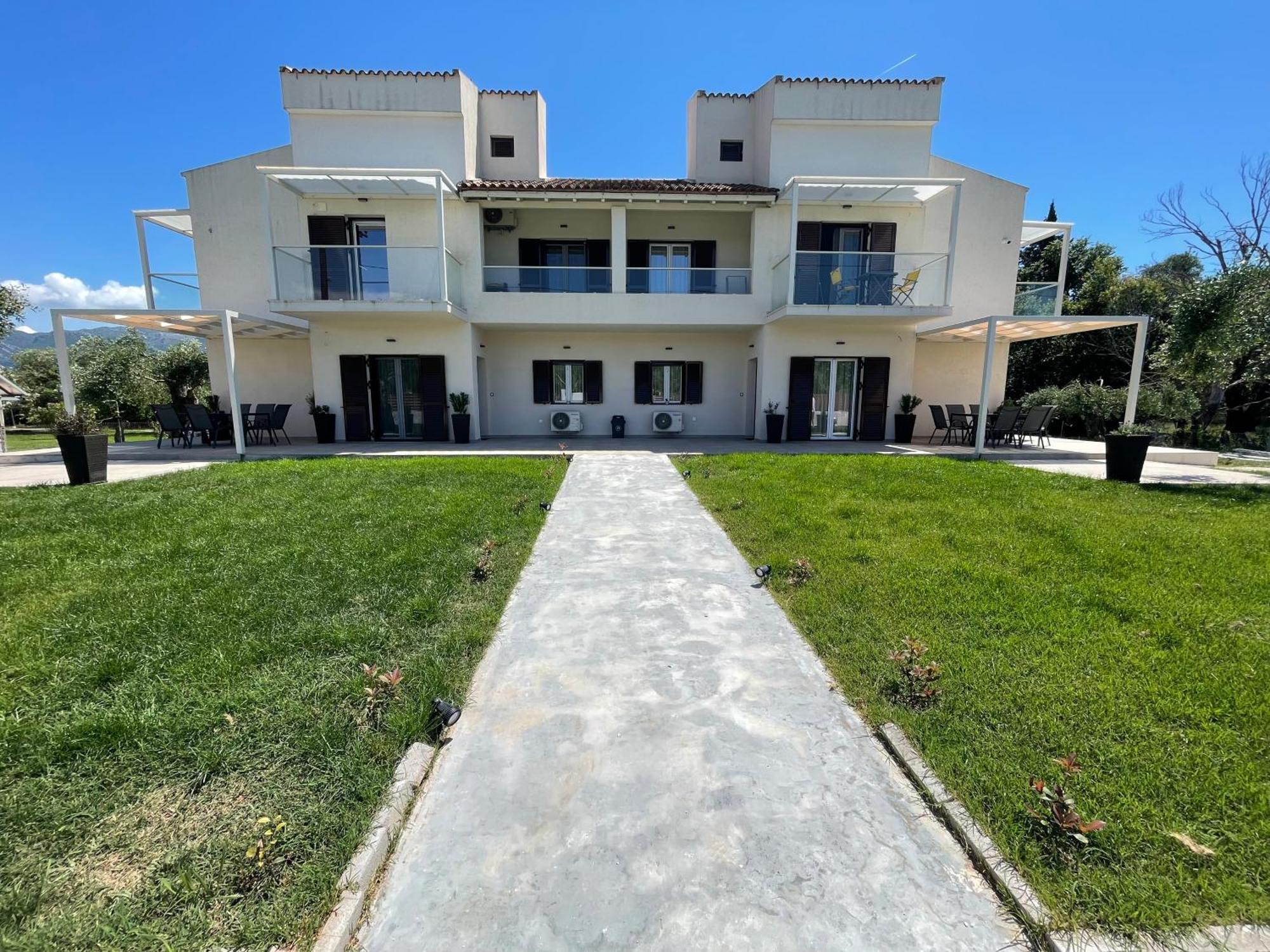 Villa Rodelia 1 Roda  Exteriér fotografie