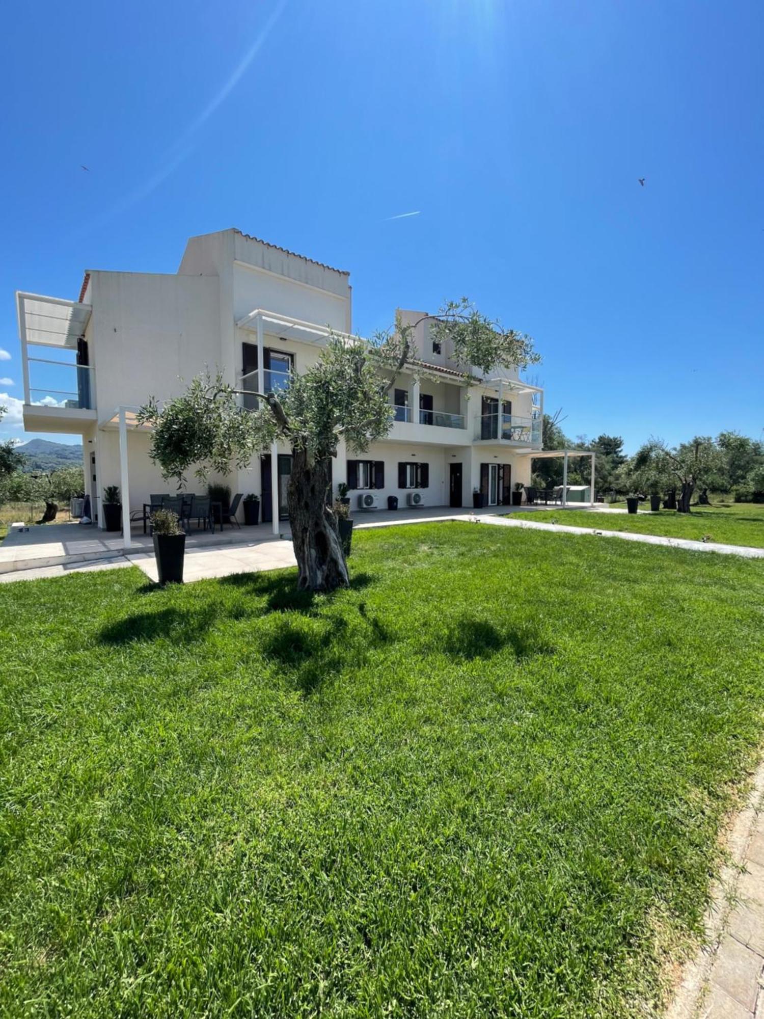 Villa Rodelia 1 Roda  Exteriér fotografie